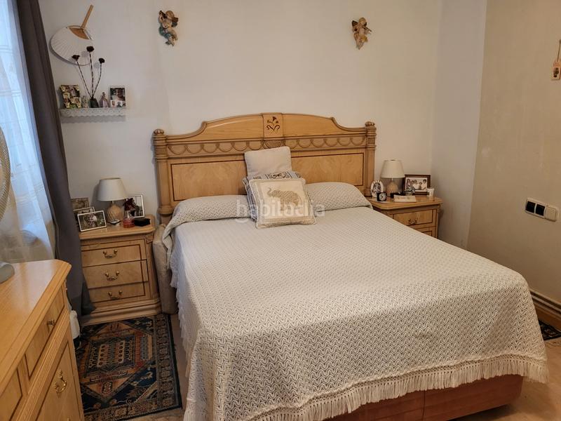 Foto 9fd8a6a1-1535-48ff-bf62-f8b428e0a541. Piso  3 habitaciones zona renfe en Pont Vell Ripollet