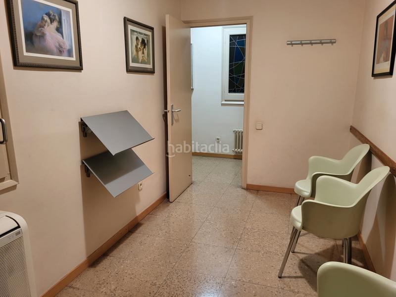 Foto 26924f84-3683-43db-b3d1-b2f71836fb50. Flat with fireplace heating parking in Eixample Sabadell