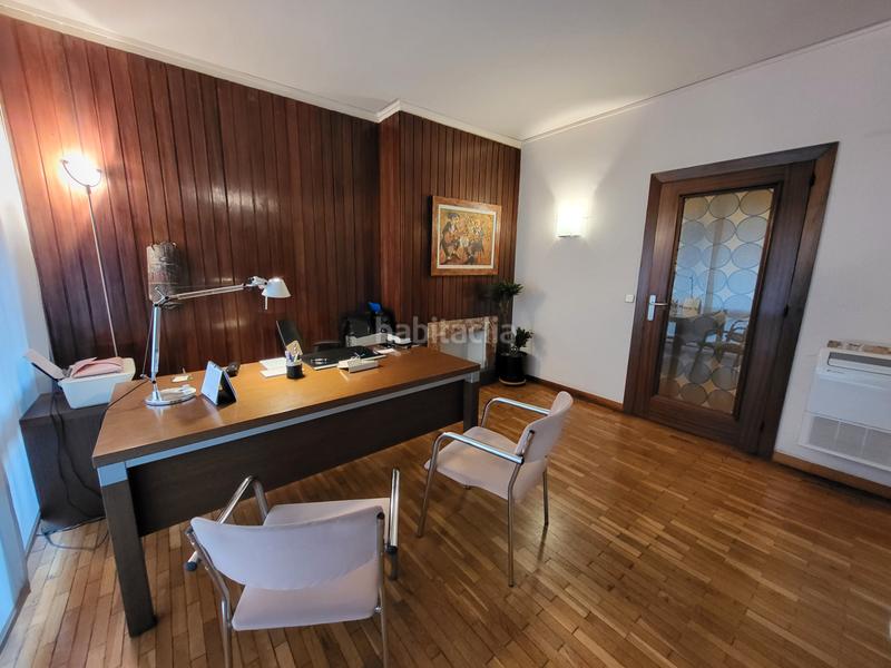 Foto f4f924f1-6c24-4fd9-ba93-adf069e039e0. Flat with fireplace heating parking in Eixample Sabadell