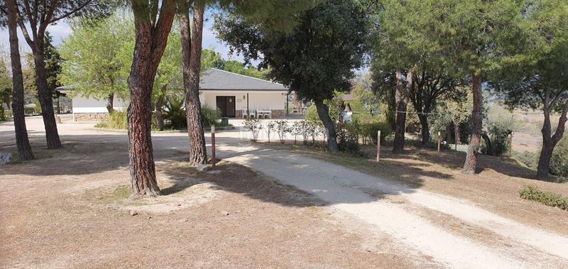 Foto 51b31029-70a8-49f1-bbc4-6fc9d9fe580d. Maison avec chauffage parking piscine dans Villamanta