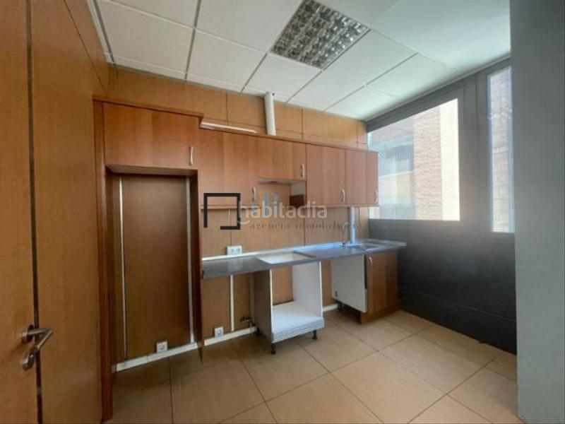 Foto 371570a1-89c4-4201-a12c-9a4e4ed709ca. Bureau avec chauffage dans Simancas Madrid