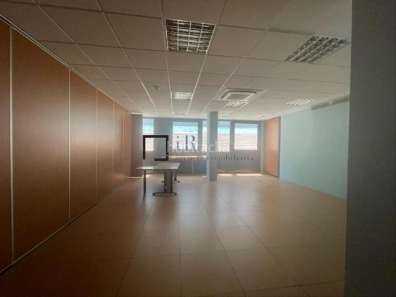 Foto 8bd33a7c-c870-4ee1-a8eb-563ae8e4c6c3. Ufficio con riscaldamento in Simancas Madrid