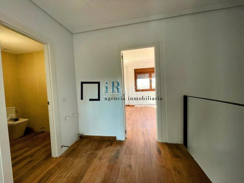 Foto 3a3bb0b0-89fc-4cfb-8db1-0359bb37f869. Casa aparellada amb calefacció aparcament a Cobisa