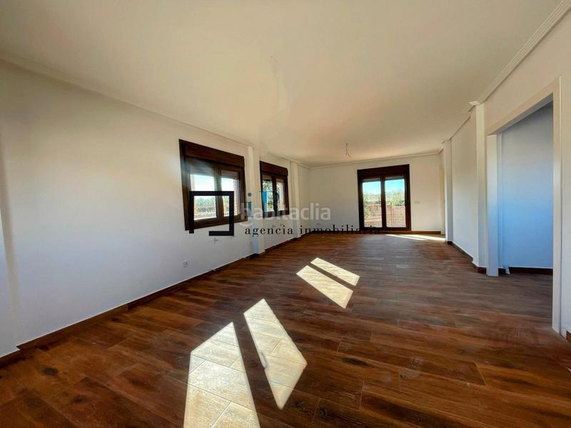 Foto 833aa977-53b2-4de8-a10d-9f68463278ca. Casa aparellada amb calefacció aparcament a Cobisa