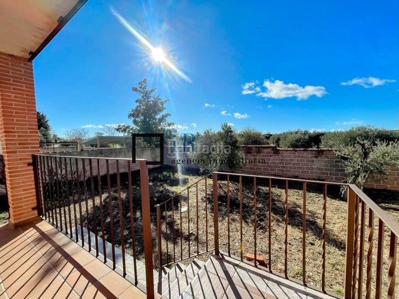 Foto 8cebdc8e-caf0-4475-b35f-983bdd40a08c. Casa aparellada amb calefacció aparcament a Cobisa