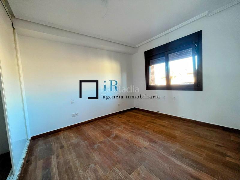 Foto d35bf5b4-9698-4223-9f45-2f962f992844. Casa aparellada amb calefacció aparcament a Cobisa