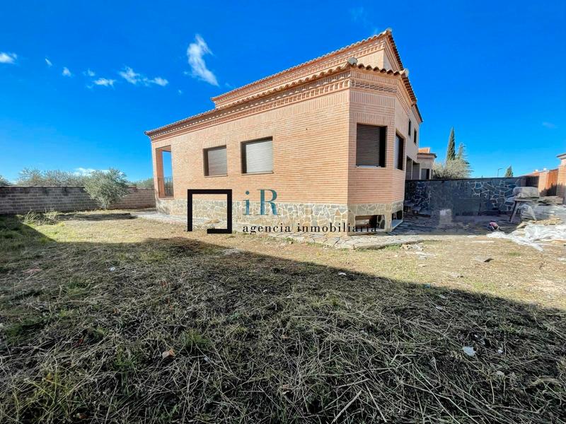 Foto e3e92d77-650a-4255-a904-2120926c4ee0. Casa aparellada amb calefacció aparcament a Cobisa