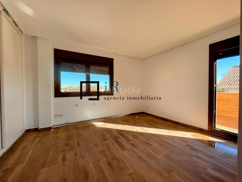 Foto ea1c1c24-f443-4cec-8157-82806cba9b0f. Casa aparellada amb calefacció aparcament a Cobisa