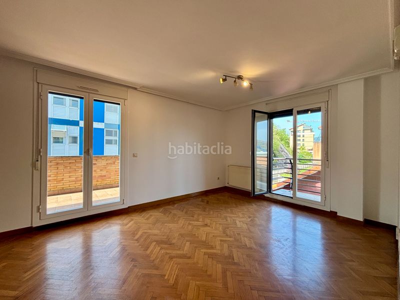 Foto 533c7d30-7a4d-4ce7-b100-219561c97469. Duplex with heating in Altza Donostia - San Sebastián