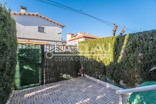 Casa adossada  Carrer de la noguera. Tu nuevo hogar, a pocos minutos andando del centro y la playa