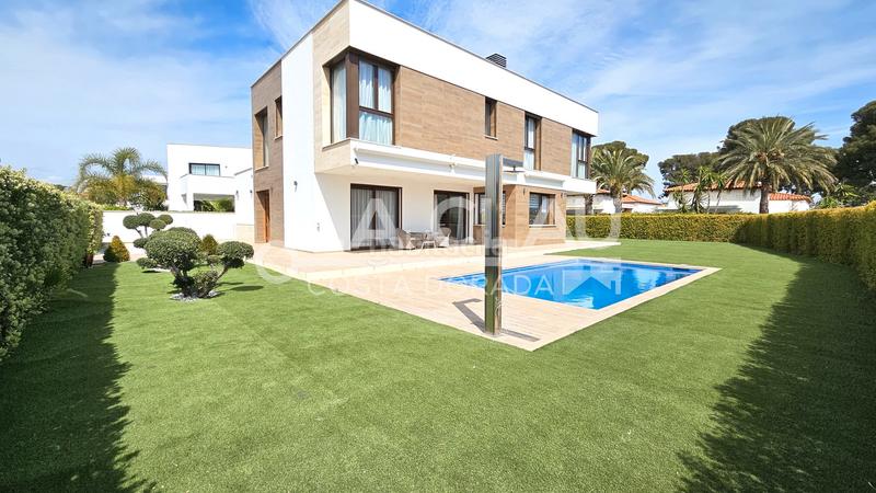 Foto 5f699121-f793-4baa-9716-372a9e5ee1e6. Casa ¡vive el lujo junto al mar ! en mar Cambrils Cambrils