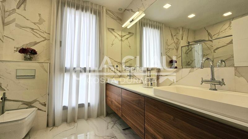 Foto aa028699-8755-4a86-bf6a-782f9343c3b0. Casa ¡vive el lujo junto al mar ! en mar Cambrils Cambrils