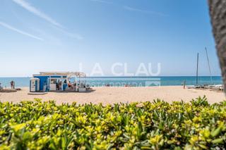 Casa adossada  Carrer pescadors. Exclusiva vivienda en primera lnea de mar  altafulla (tarragon