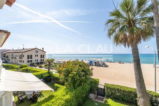 Maison jumelée  Pescadors. Exclusiva vivienda en primera línea de mar en altafulla.