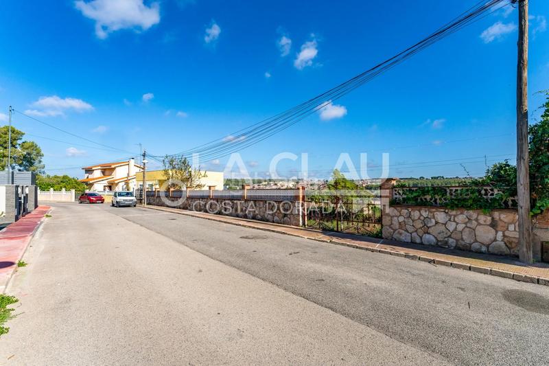 Foto f4086897-7f4d-4119-a988-dd72345c2ead. Terreny residencial a dels clavells 5 a Pallaresos (Els)