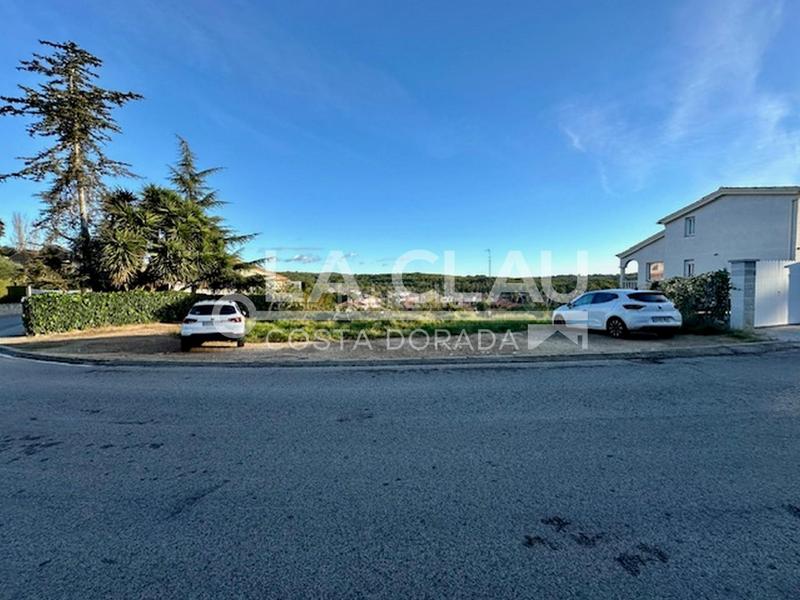 Foto 8cbeec49-acd4-46c5-92f1-b4a2702978b9. Terreno residencial en de jaume pahissa 15 terreno edificable en urbanización boscos calle jaume pahissa en Tarragona