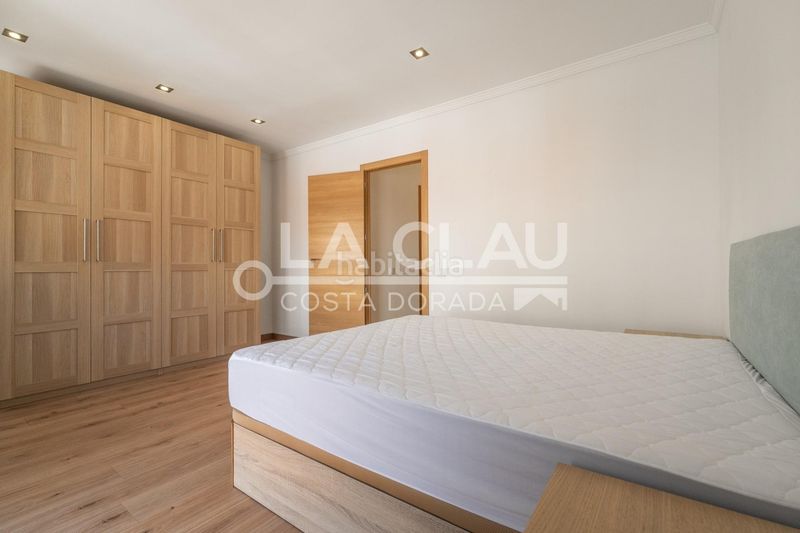 Foto 54bbaa8c-4cf5-44c2-b59f-c8ee6a0fc23e. Casa adossada amb aparcament a Port - Horta de Santa Maria Cambrils