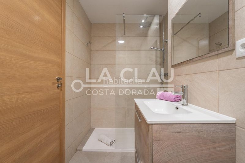 Foto f136b412-cb0d-45d1-9f80-f9dd5328be81. Casa adossada amb aparcament a Port - Horta de Santa Maria Cambrils