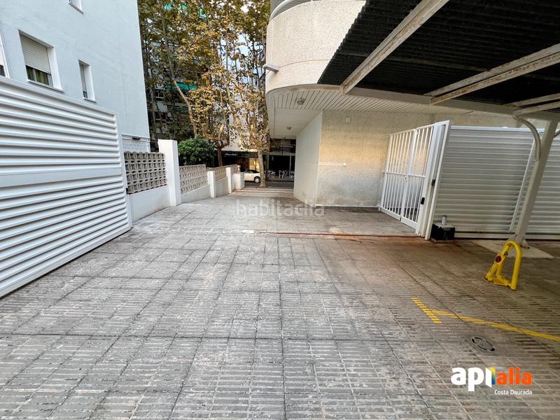 Foto f6ce2388-80b4-431d-8b37-9e764ffcd8af. Autoparkplatz in major 26 in Platja de Llevant Salou