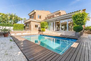 Maison à Els Ametllers. Exclusivo chalet unifamiliar en vilafortuny elegancia, confort y