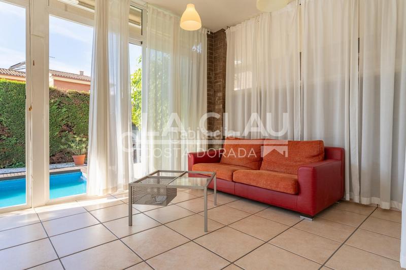 Foto 10a234d3-5b59-4240-8312-2cbc091b8cc8. Casa con riscaldamento parcheggio in Els Ametllers Cambrils