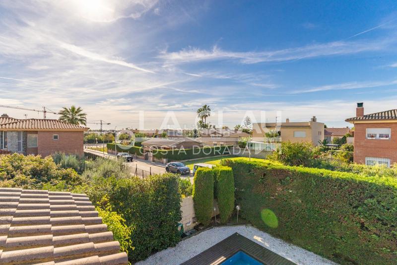 Foto 4ad48a9d-7afd-41ce-8d93-6bccab2b54bf. Casa con riscaldamento parcheggio in Els Ametllers Cambrils