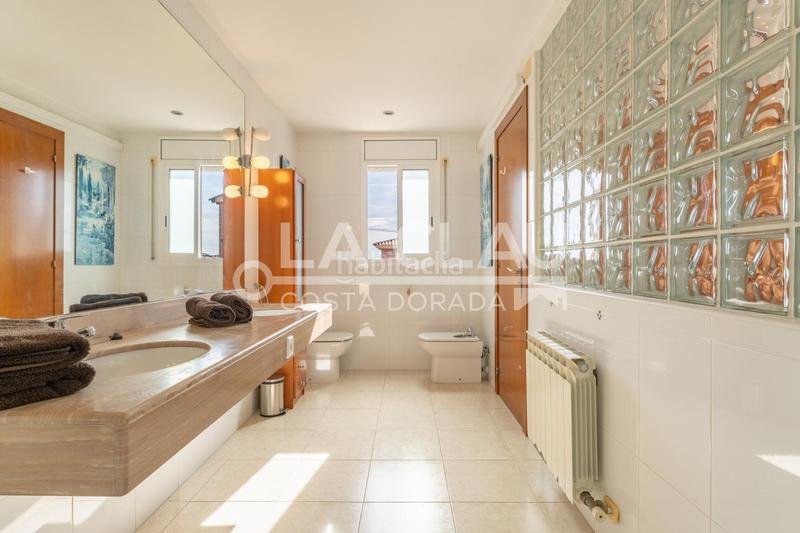 Foto 6f106ccc-a0db-4c44-b76a-1dea151d4b63. Casa con riscaldamento parcheggio in Els Ametllers Cambrils