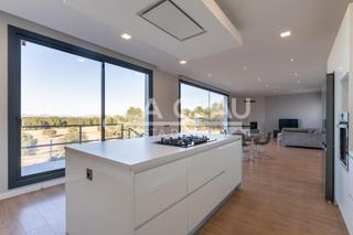 Casa  Rosa dels vents. Vistas, espacio y diseño en una sola vivienda!