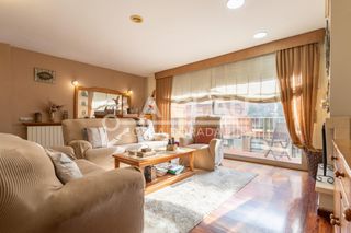 Semi detached house  Del segle xx. Excepcional casa unifamiliar con dos viviendas independientes en