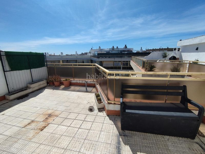 Foto 45ee49f5-bf00-4a76-b2ed-fdf43cb1e2ba. Àtic amb calefacció piscina a Centre Salou