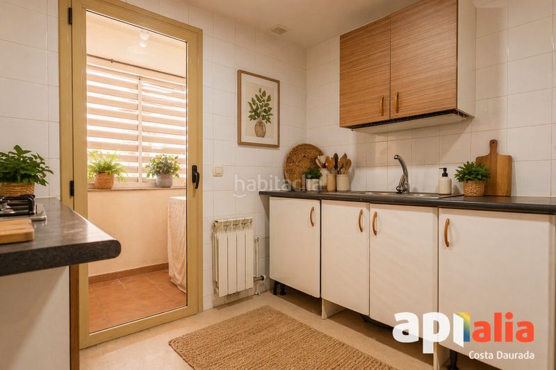 Foto 25e6708c-fca2-402b-a109-1286bd917d34. Flat with heating parking in Centre Vendrell (El)