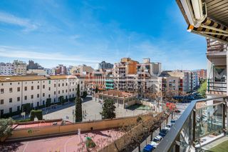 Pis  Del baró de les quatre torres. Espacio en el centro de tarragona!