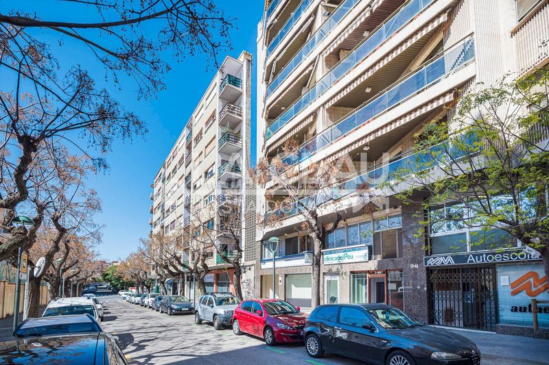 Foto d0dbf4b6-a3ae-4189-9c62-187238d8d8a8. Pis amb calefacció aparcament a Eixample Tarragona
