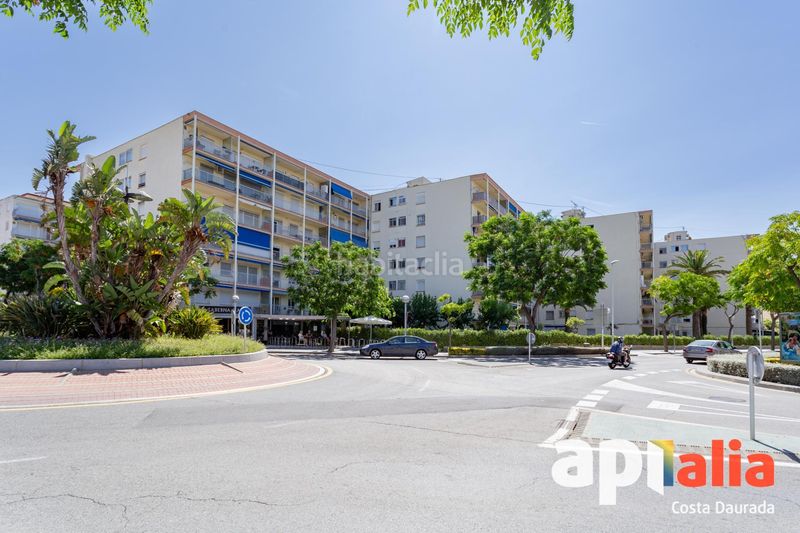 Foto fc794860-7111-45eb-a2ee-9703284ae5f7. Pis amb aparcament piscina a La Pineda Vila-seca