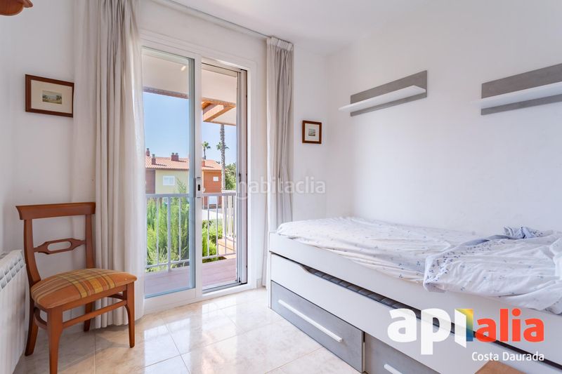 Foto a85b4e5b-71bd-4a04-ab3f-628f89e75adf. Casa adossada amb calefacció aparcament a Altafulla