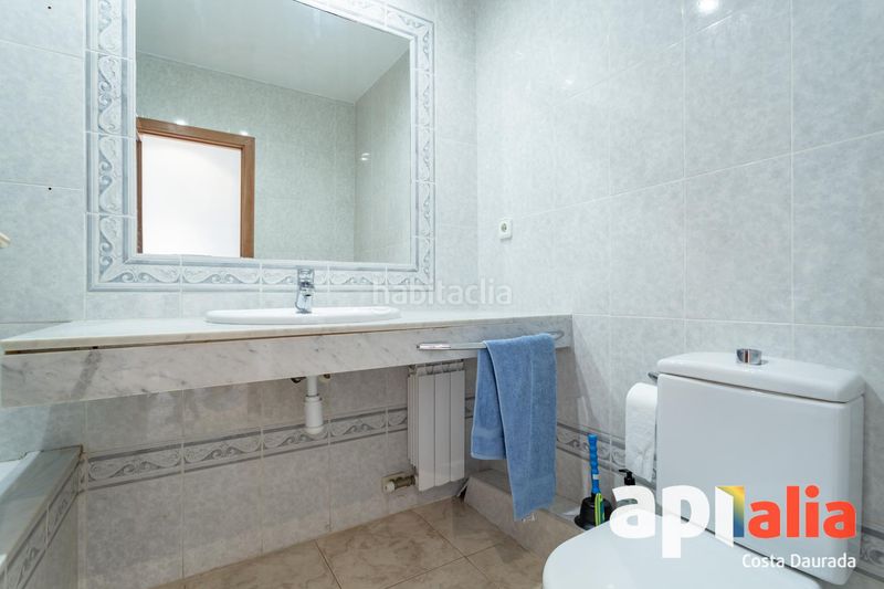 Foto f244e58d-5b0b-428c-a2cc-ce11573fc6bf. Casa adossada amb calefacció aparcament a Altafulla