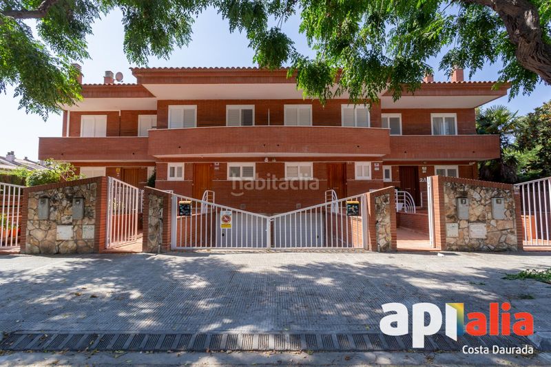 Foto fda9a6e9-301c-4e2e-bb00-493bdd9a2be7. Casa adossada amb calefacció aparcament a Altafulla
