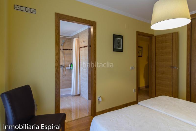 Foto 3354158e-6d27-4030-a0a2-d3863f9766d2. Apartament amb calefacció aparcament a Noalla Sanxenxo