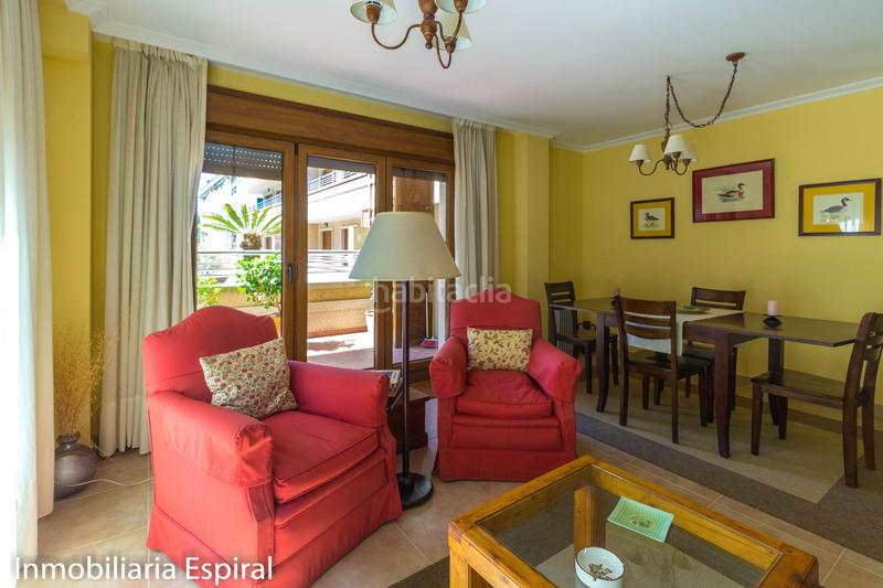 Foto 3a3c3866-dda1-4ce0-a744-b763271c2c91. Apartament amb calefacció aparcament a Noalla Sanxenxo