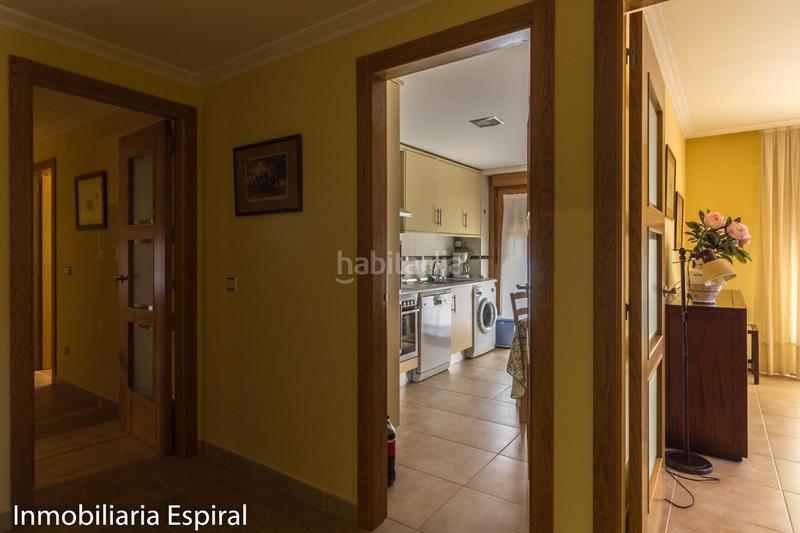 Foto 3babfbb2-892f-40af-b6fb-cc4fa1a4ed43. Apartament amb calefacció aparcament a Noalla Sanxenxo