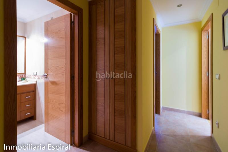 Foto 4cba168e-ba8a-4fcd-98f3-ae9fb05e3603. Apartament amb calefacció aparcament a Noalla Sanxenxo