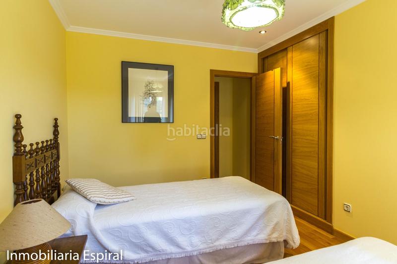 Foto 818e4109-4f4c-47aa-a6c7-fc32ed36a03b. Apartament amb calefacció aparcament a Noalla Sanxenxo