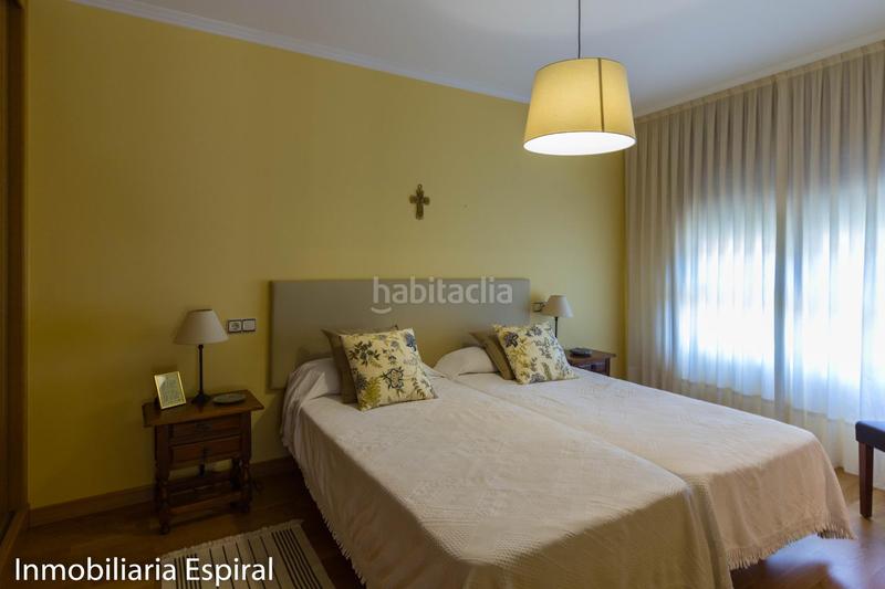 Foto e4dc142a-b5ea-4ee6-8f2f-478b713f31cb. Apartament amb calefacció aparcament a Noalla Sanxenxo