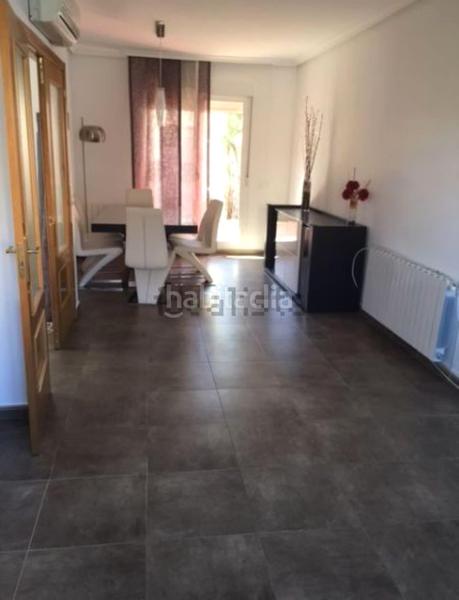 Foto 48f512cd-3173-4cd1-91bb-3932bf5cd4c0. Casa bifamiliare con riscaldamento parcheggio piscina in Villamantilla