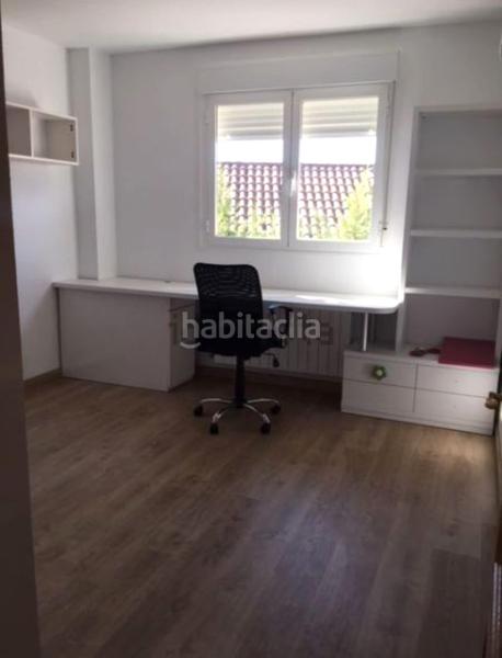 Foto 9ba8ab42-5a80-4669-8342-0ad5ffd75a25. Casa bifamiliare con riscaldamento parcheggio piscina in Villamantilla