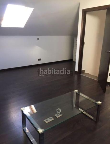 Foto f374086c-b4b0-48f7-a9b1-8e7b6459b098. Casa bifamiliare con riscaldamento parcheggio piscina in Villamantilla