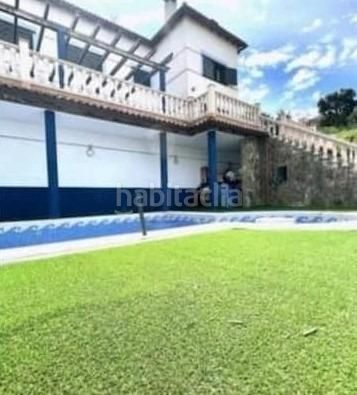 Foto fdc47408-b6c9-46d4-a9dd-93fc21ac016f. Xalet amb piscina a Calalberche