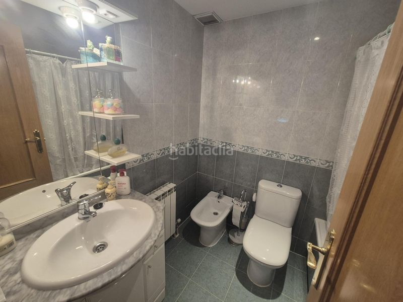 Foto 106f9a54-2eea-4049-ae5d-b0b5970649a4. Casa adossada amb aparcament a Villa del Prado