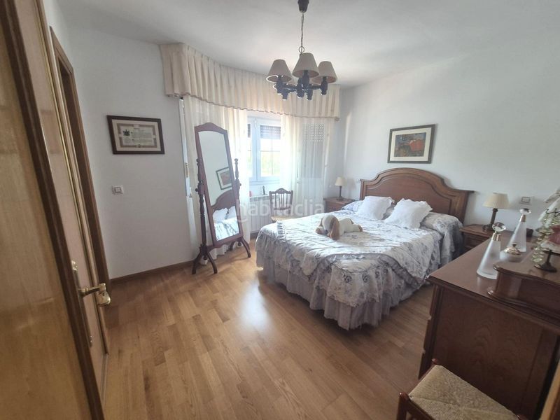 Foto 671a0b08-9aee-49fb-8a27-d6e53a7db54d. Casa adossada amb aparcament a Villa del Prado