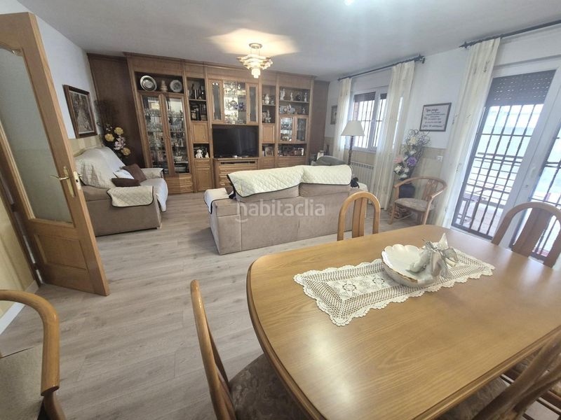 Foto 8a150a2e-a126-4d59-b2ad-562f4e125b27. Casa adossada amb aparcament a Villa del Prado